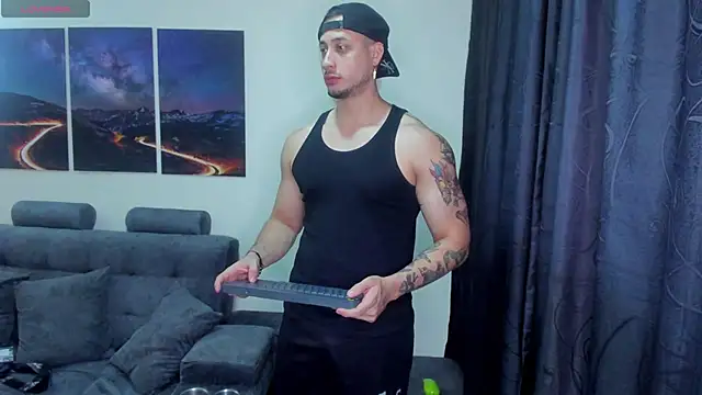 Snapshot of matt_saill chatting on March 16, 8:32 am matt saill online show from March 16, 8:32 am