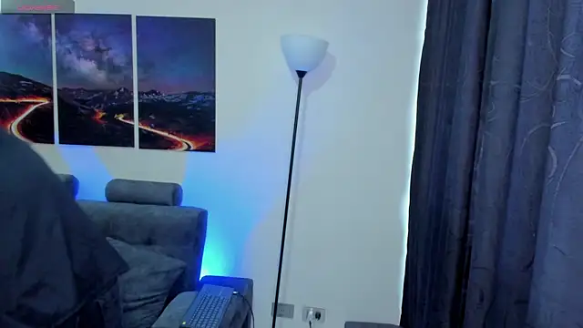 Snapshot of matt_saill chatting on March 21, 10:39 pm matt saill online show from March 21, 10:39 pm