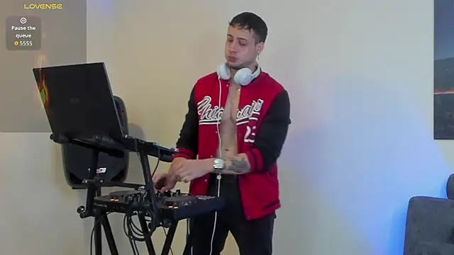 Snapshot of matt_saill chatting on September 14, 2:11 am matt saill online show from September 14, 2:11 am