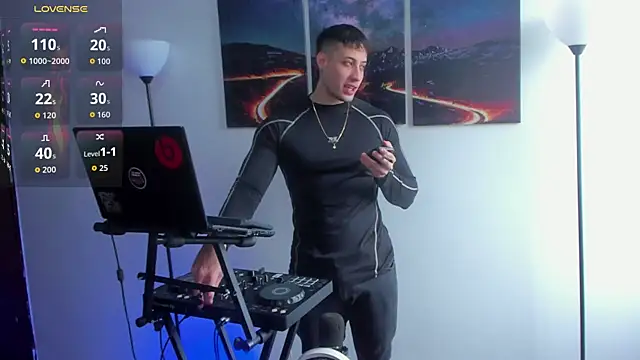 Snapshot of matt_saill chatting on November 8, 12:16 pm matt saill online show from November 8, 12:16 pm