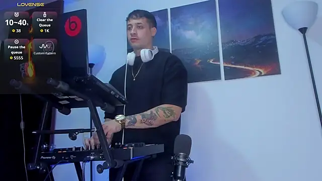 Snapshot of matt_saill chatting on November 18, 1:22 am matt saill online show from November 18, 1:22 am