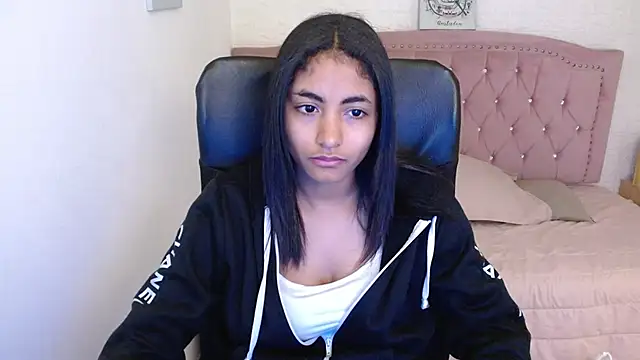 shaneelle online show from March 14, 3:15 am