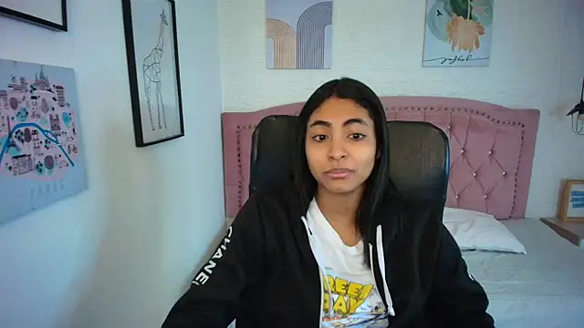 shaneelle online show from December 20, 3:02 am