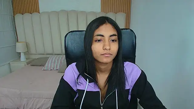 shaneelle online show from February 3, 6:22 am