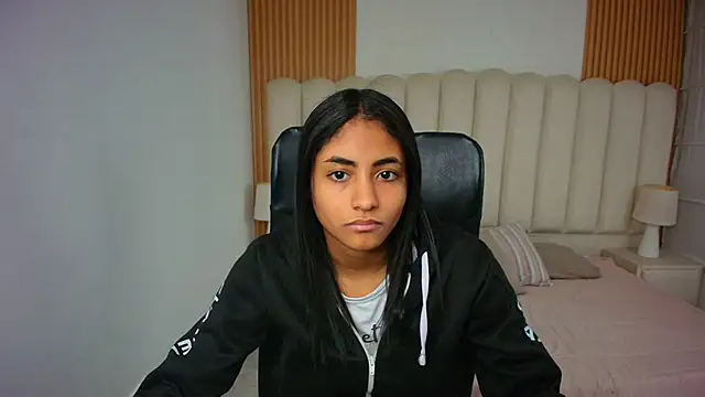 shaneelle online show from February 27, 3:06 am