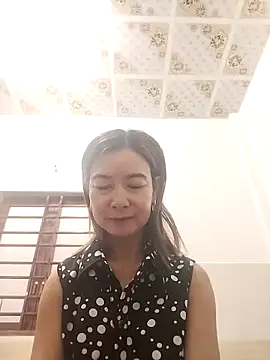 Snapshot of Sexy-ladyboobs20 chatting on December 2, 1:33 am Sexy-ladyboobs20 online show from December 2, 1:33 am