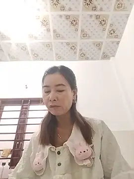 Sexy-ladyboobs20 online show from June 3, 1:08 am