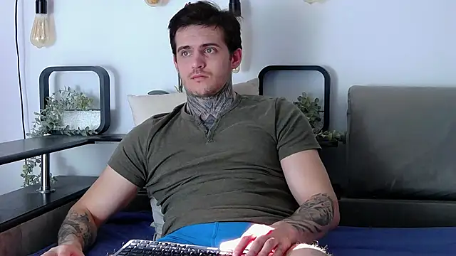 Snapshot of CarterCole chatting on March 9, 11:47 am CarterCole online show from March 9, 11:47 am