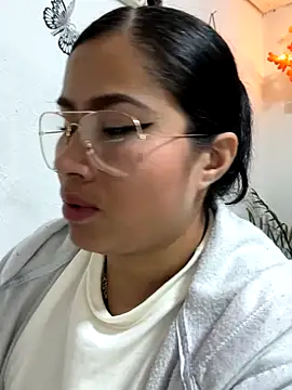 Snapshot of Sweet__Nurse1 chatting on December 3, 7:12 pm Sweet Nurse1 online show from December 3, 7:12 pm