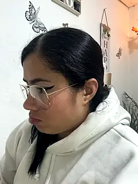 Snapshot of Sweet__Nurse1 chatting on December 5, 2:03 pm Sweet Nurse1 online show from December 5, 2:03 pm