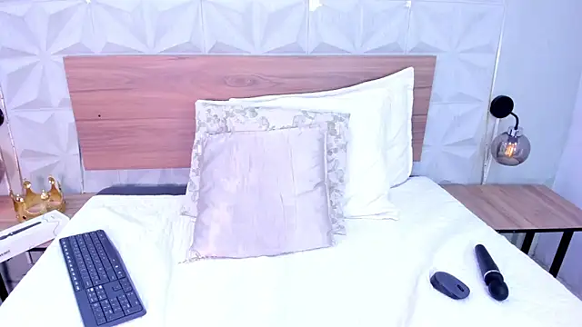 Snapshot of Stacey_white_ chatting on May 16, 8:07 pm Stacey white online show from May 16, 8:07 pm