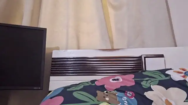 Snapshot of PrincyBoy_1_ chatting on May 25, 1:06 pm PrincyBoy 1 online show from May 25, 1:06 pm