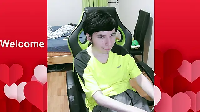 Snapshot of Twink_martinboy chatting on February 2, 1:04 am Twink martinboy online show from February 2, 1:04 am