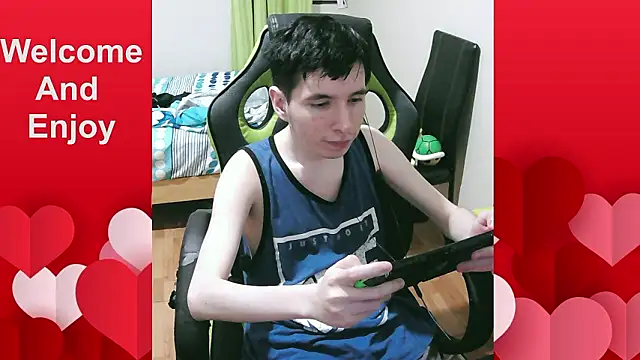 Snapshot of Twink_martinboy chatting on March 10, 6:40 am Twink martinboy online show from March 10, 6:40 am