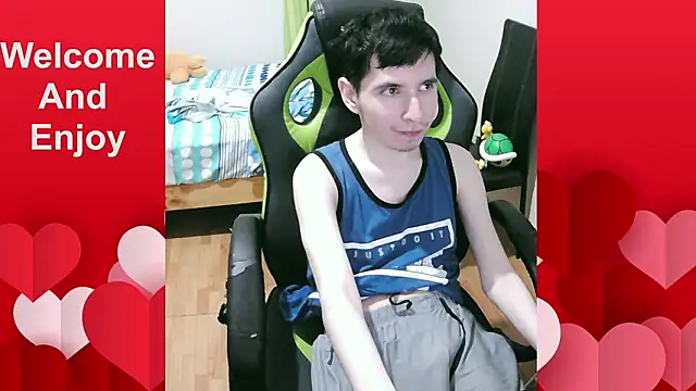 Snapshot of Twink_martinboy chatting on March 15, 7:58 am Twink martinboy online show from March 15, 7:58 am