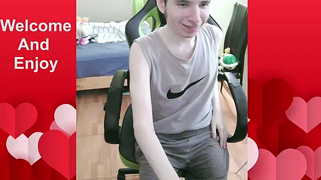 Snapshot of Twink_martinboy chatting on March 28, 7:24 pm Twink martinboy online show from March 28, 7:24 pm