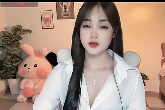  Aimy  online show from November 4, 3:33 pm