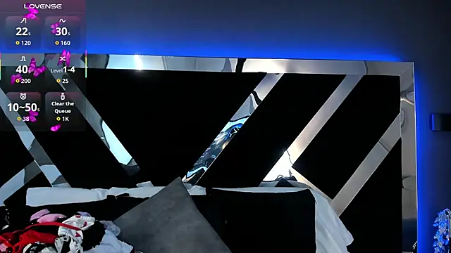 AmmyJones  online show from December 18, 7:31 pm