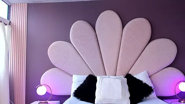 Snapshot of AmmyJones_ chatting on July 3, 7:42 pm AmmyJones online show from July 3, 7:42 pm