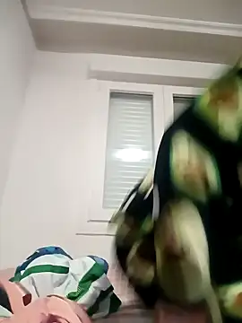 Snapshot of Juanamd1 chatting on December 19, 8:23 am Juanamd1 online show from December 19, 8:23 am