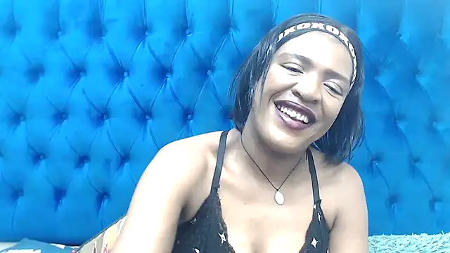 SpicyQueenxxxx online show from April 14, 6:25 pm
