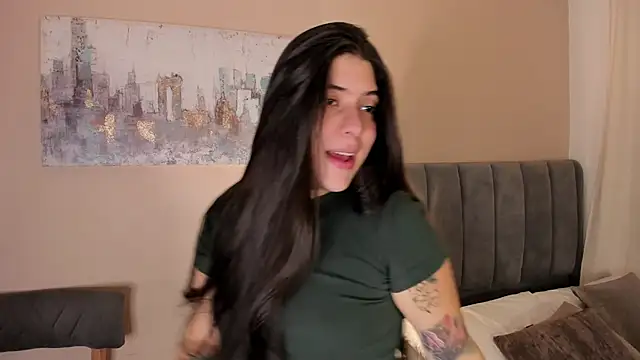 Snapshot of dakotaa__ chatting on November 1, 8:22 pm dakotaa online show from November 1, 8:22 pm