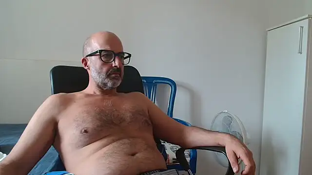 Snapshot of newsimo74 chatting on September 13, 11:54 am newsimo74 online show from September 13, 11:54 am