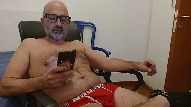 Snapshot of newsimo74 chatting on September 23, 6:11 pm newsimo74 online show from September 23, 6:11 pm