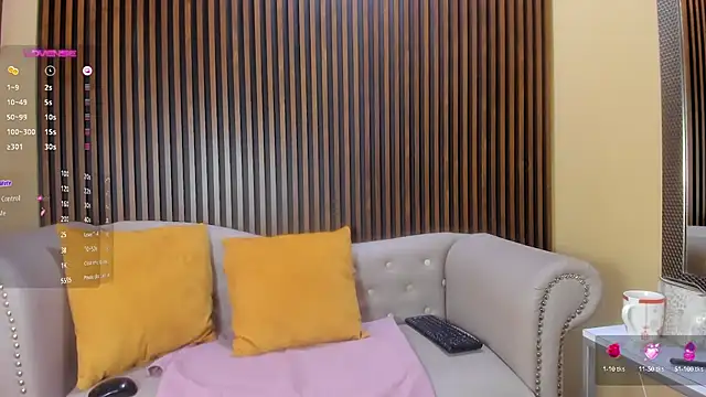 Nahiajhonson  online show from February 12, 4:11 pm