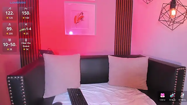 Nahiajhonson  online show from December 4, 1:31 pm