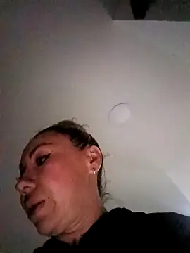 coral smitth online show from October 19, 8:31 pm