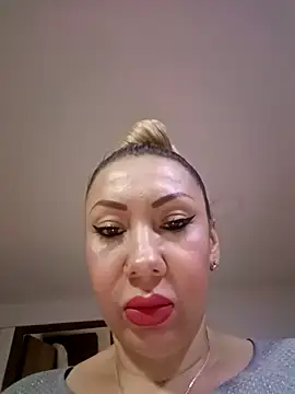 coral smitth online show from November 16, 6:35 pm