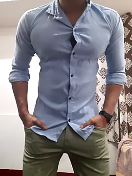 Snapshot of Guyinshortss chatting on November 1, 8:00 pm Guyinshortss online show from November 1, 8:00 pm