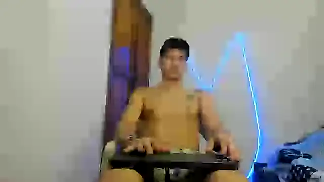 Snapshot of MasterSEX420 chatting on November 27, 12:24 am MasterSEX420 online show from November 27, 12:24 am