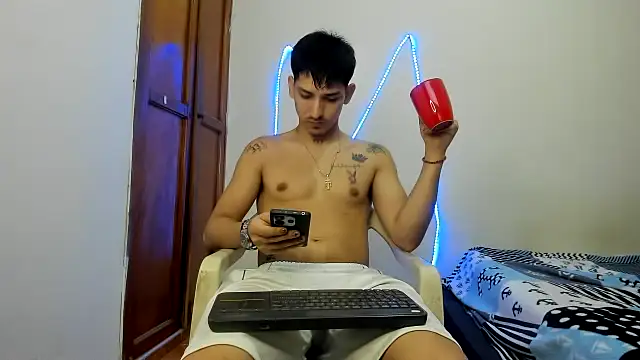 Snapshot of MasterSEX420 chatting on November 27, 1:13 pm MasterSEX420 online show from November 27, 1:13 pm