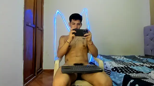 Snapshot of MasterSEX420 chatting on November 28, 1:19 am MasterSEX420 online show from November 28, 1:19 am