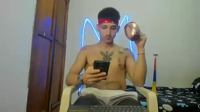 Snapshot of MasterSEX420 chatting on January 10, 1:24 pm MasterSEX420 online show from January 10, 1:24 pm