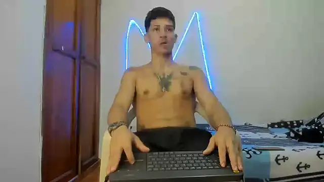 Snapshot of MasterSEX420 chatting on January 13, 2:11 pm MasterSEX420 online show from January 13, 2:11 pm