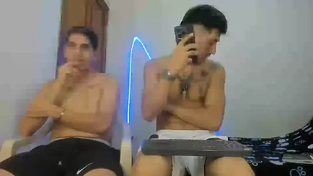 Snapshot of MasterSEX420 chatting on February 2, 1:32 pm MasterSEX420 online show from February 2, 1:32 pm