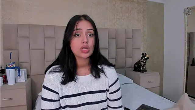 EmmaTorres  online show from February 11, 9:25 pm