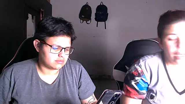 Snapshot of tatsumi_nao chatting on December 17, 1:22 am tatsumi nao online show from December 17, 1:22 am