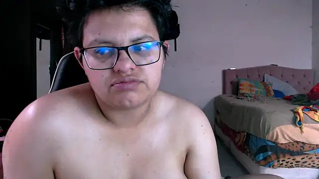 Snapshot of tatsumi_nao chatting on December 21, 6:48 pm tatsumi nao online show from December 21, 6:48 pm