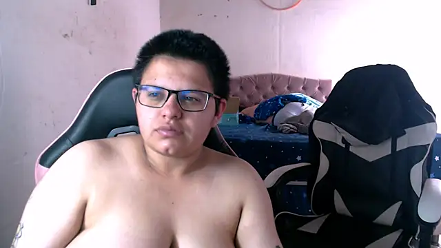 Snapshot of tatsumi_nao chatting on March 7, 4:37 pm tatsumi nao online show from March 7, 4:37 pm