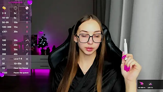 Sm0ly online show from December 17, 2:33 am