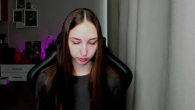 Sm0ly online show from April 28, 1:59 am