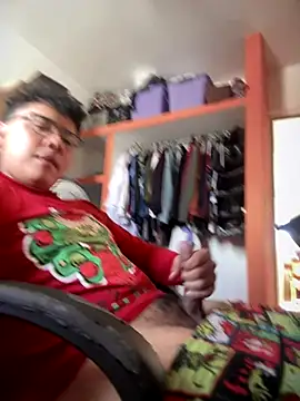 Parejasumisa27 online show from December 1, 6:24 pm