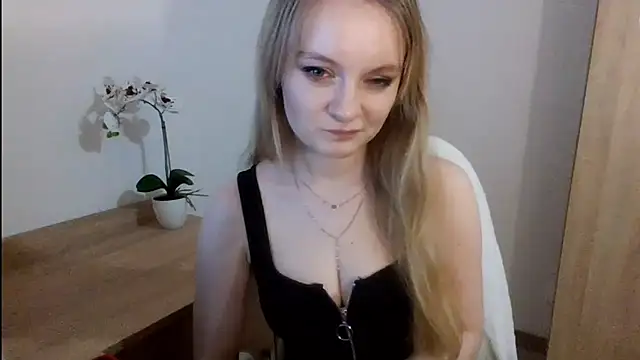 AlmaHoney online show from February 4, 12:08 am