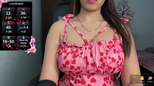 Snapshot of Dazzling__ira chatting on December 11, 5:48 pm Dazzling ira online show from December 11, 5:48 pm