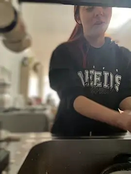 Cloew Marz online show from March 8, 6:37 pm