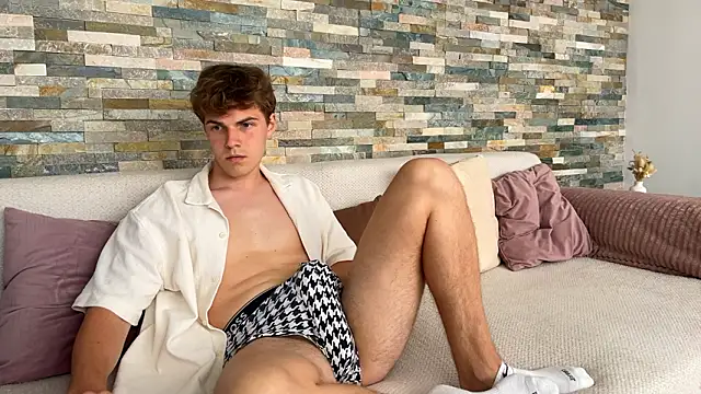 dymonted online show from February 9, 12:20 pm